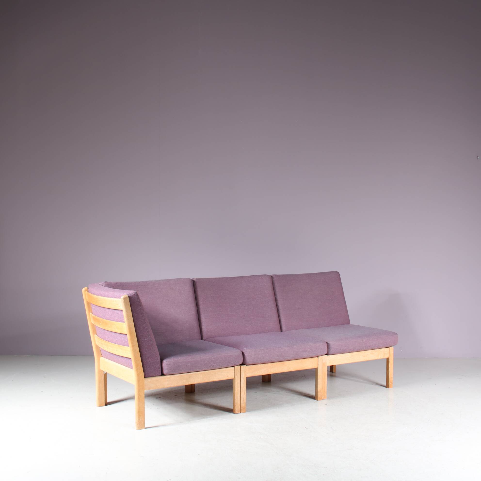 1980s “GE280” Corner sofa by Hans J. Wegner for Getama, Denmark