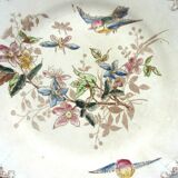 Polychrome dessert plate signed onnaing, birds, butterflies and flowers