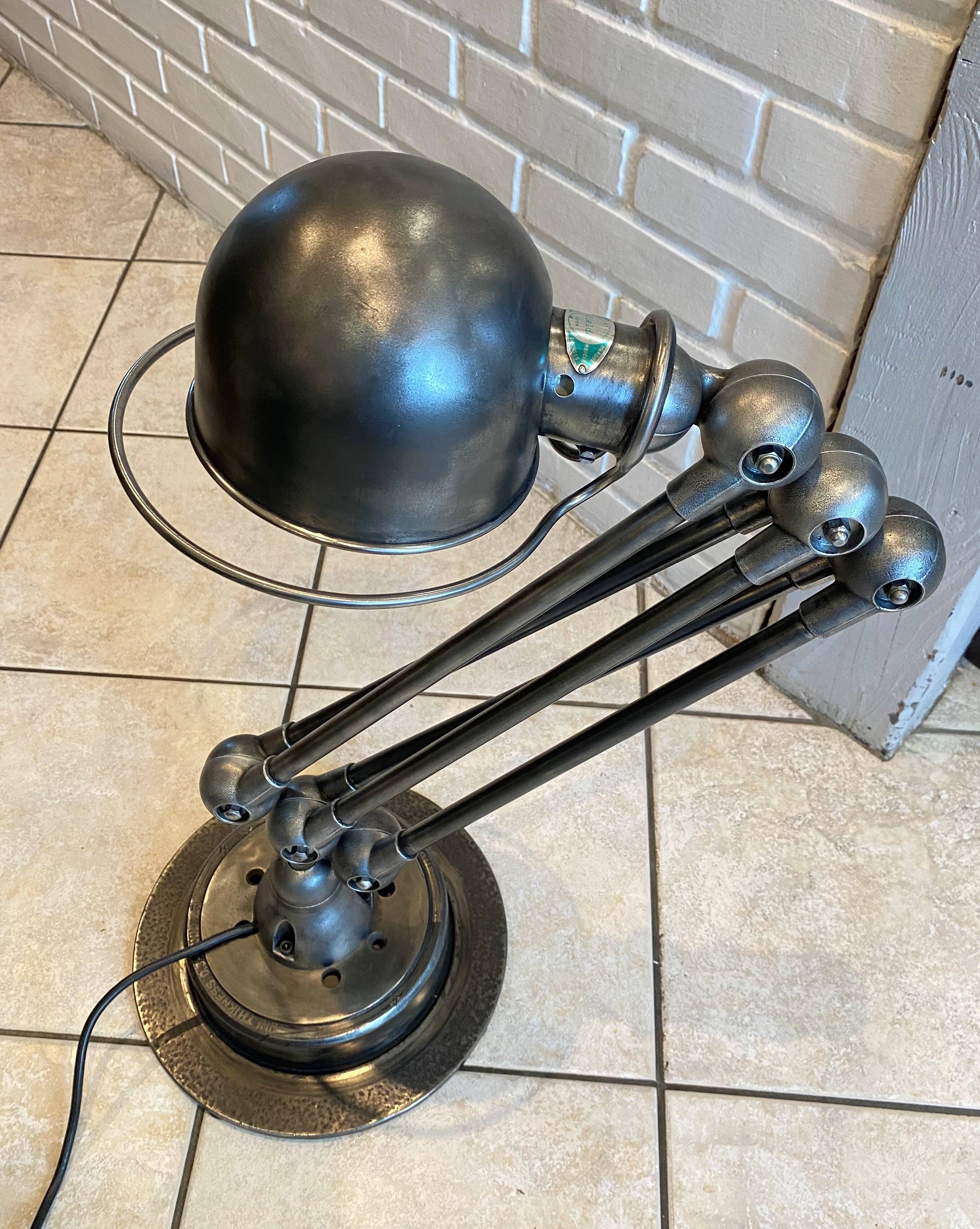 Jielde floor lamp with 5 arms, 40cm, industrial graphite.
