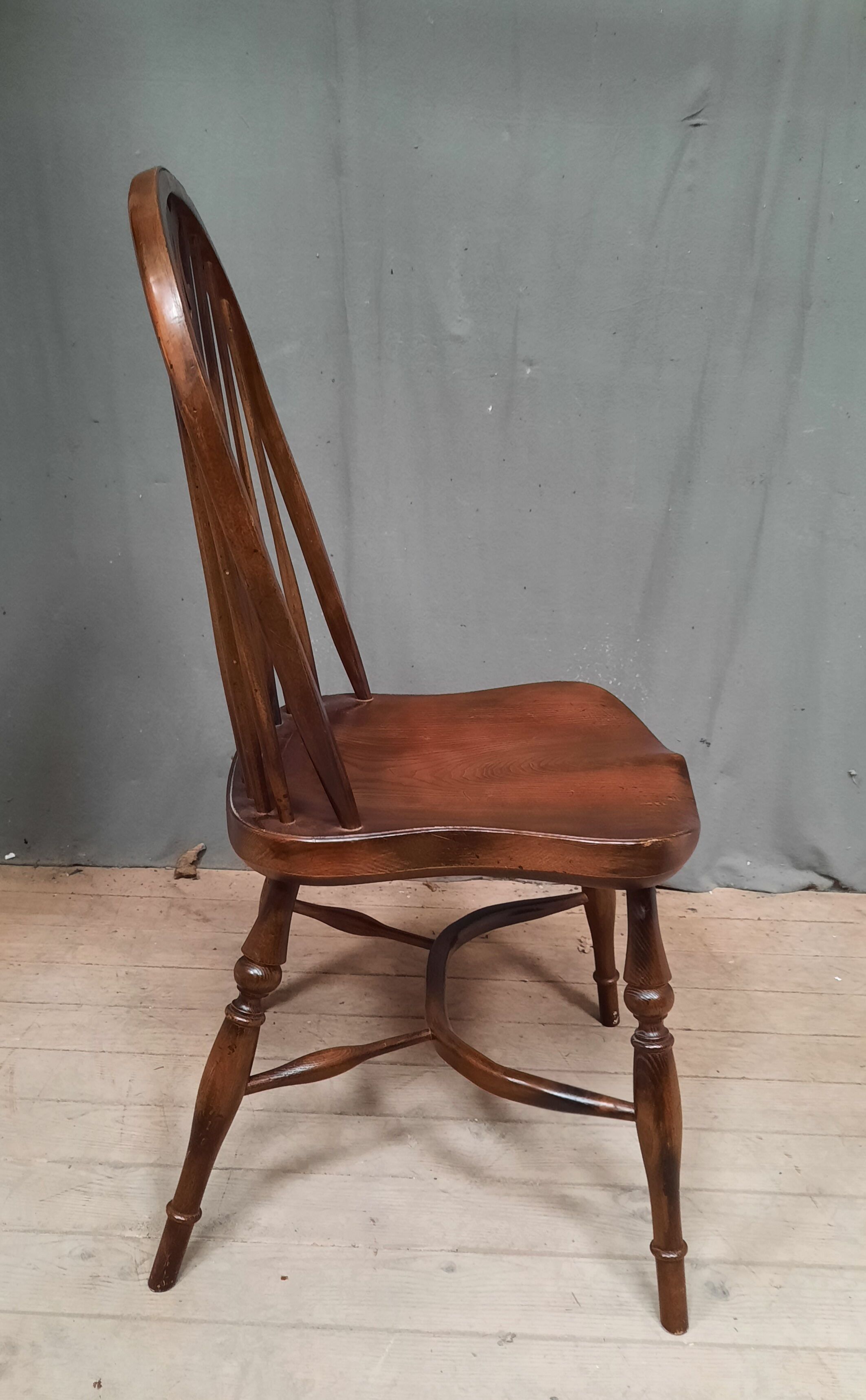 Series of 6 American chairs