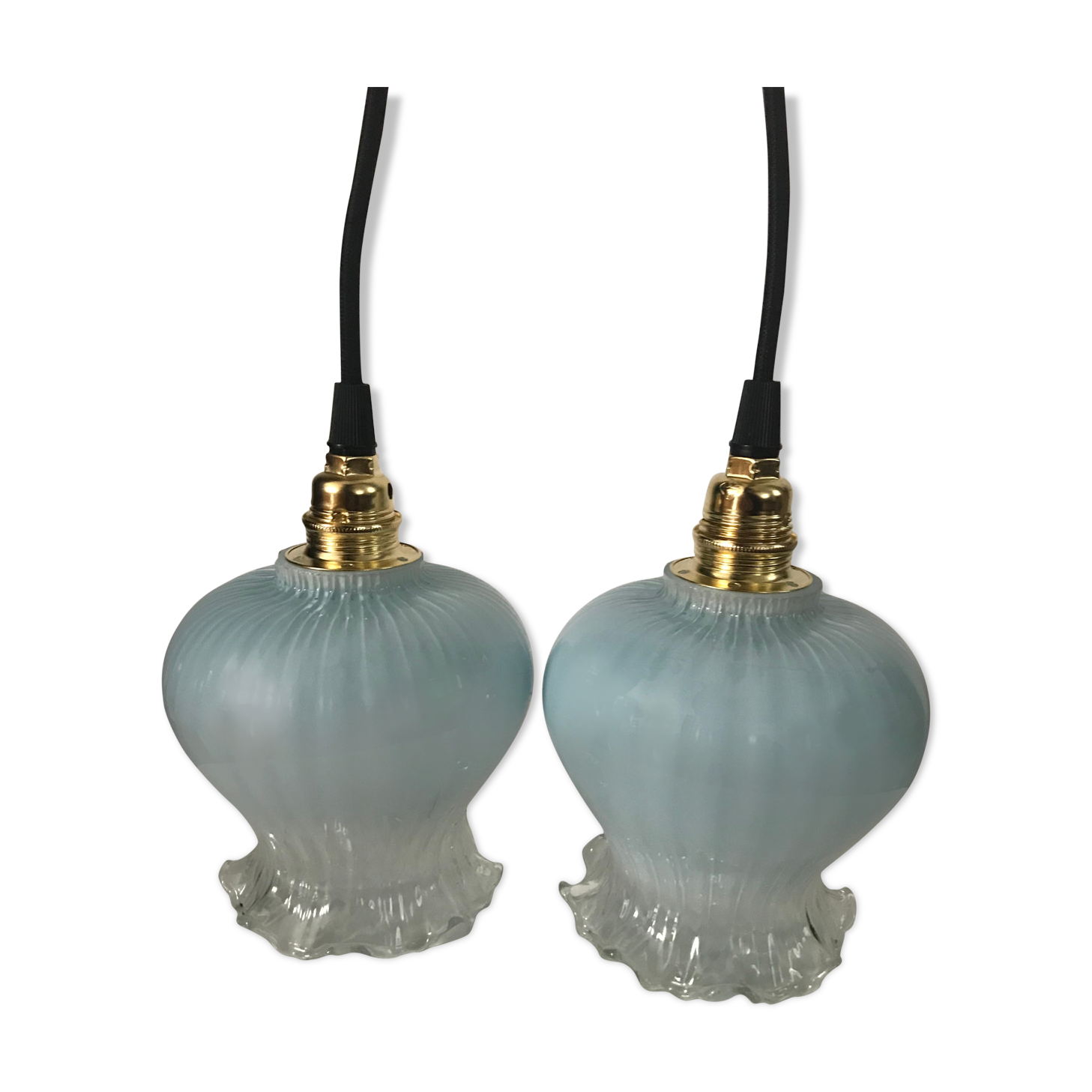 Pair of hanging lamps