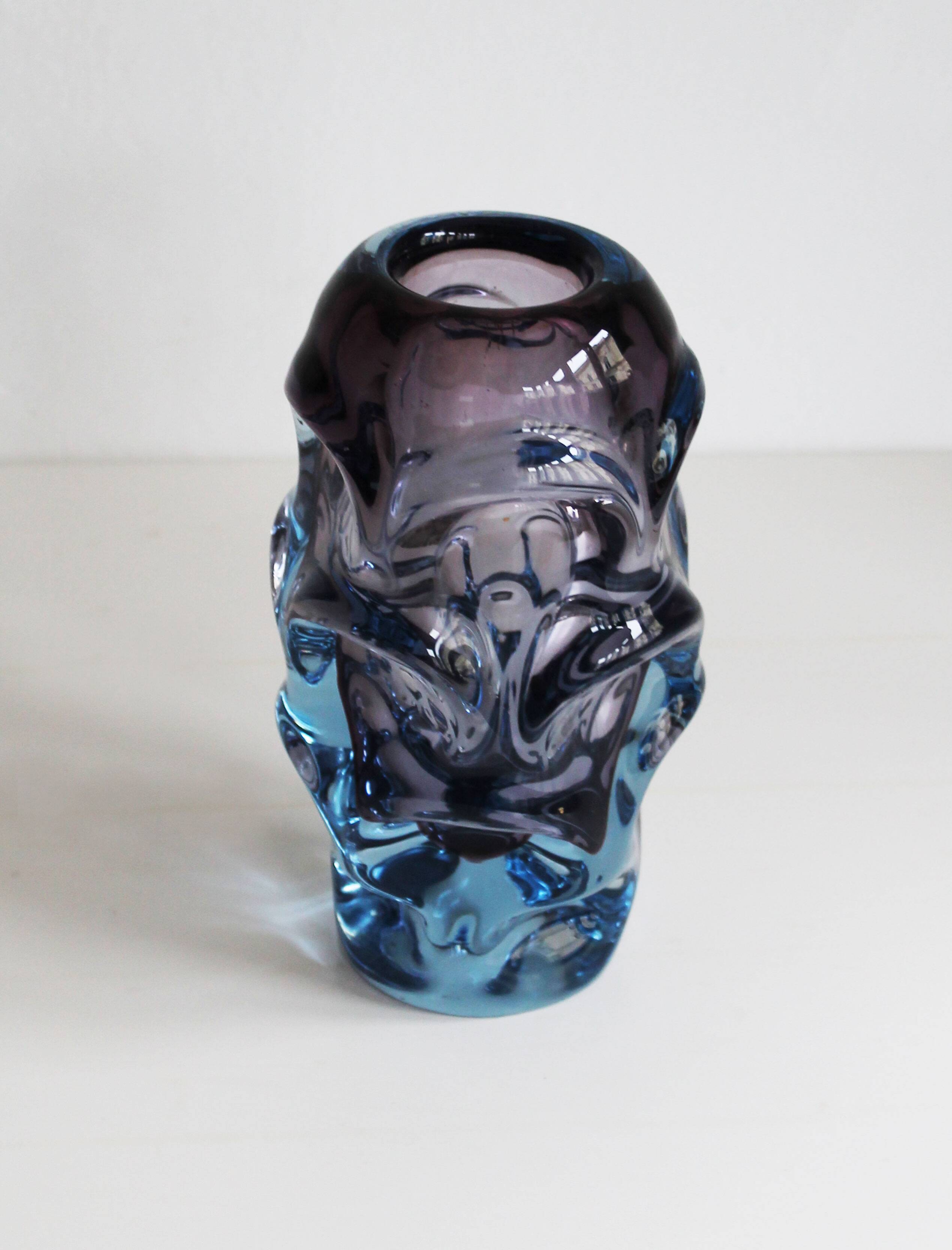 1960s Flower Vase by Jan Beranek – Pattern 5988 (Red Core Series)