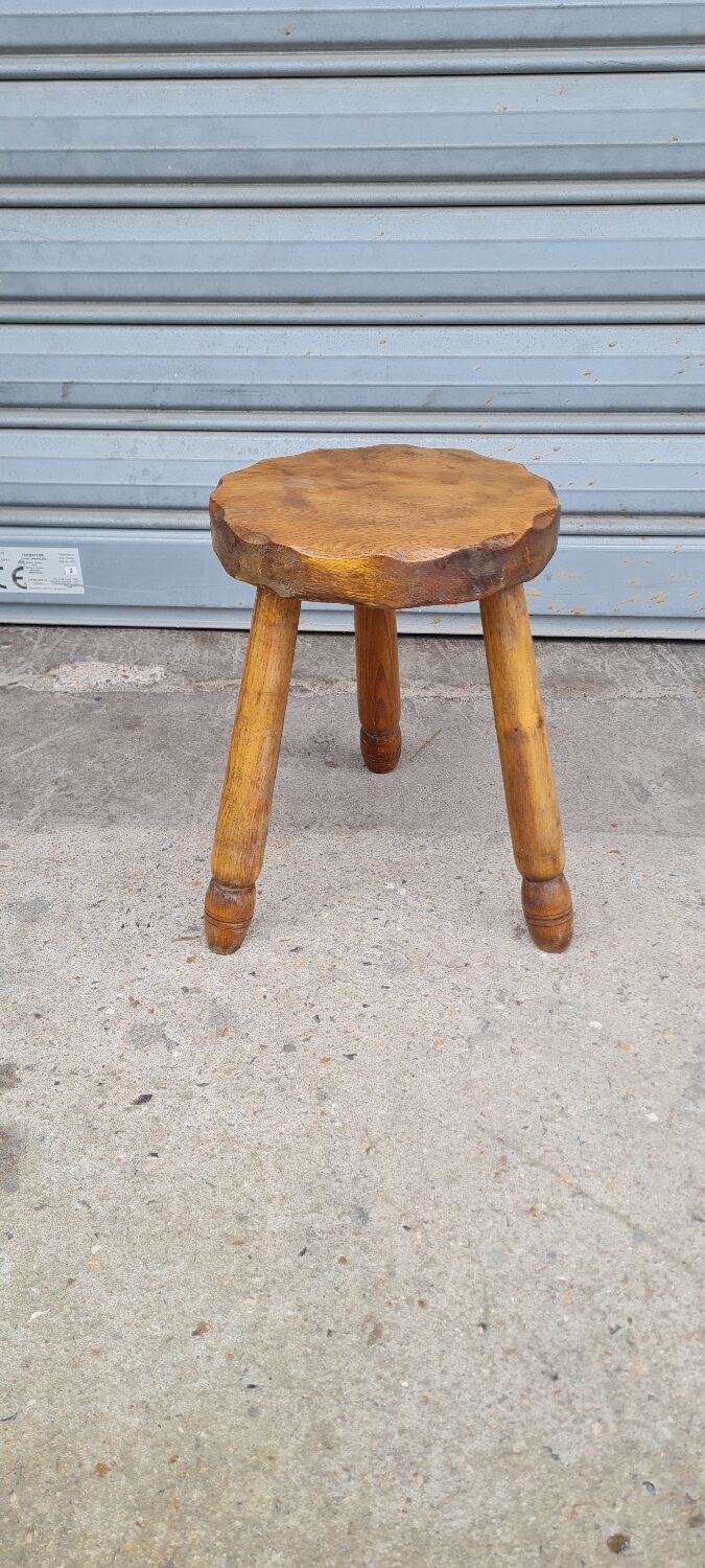 Tripod stool