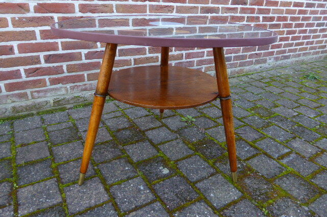 vintage coffee table in palette format from 1955