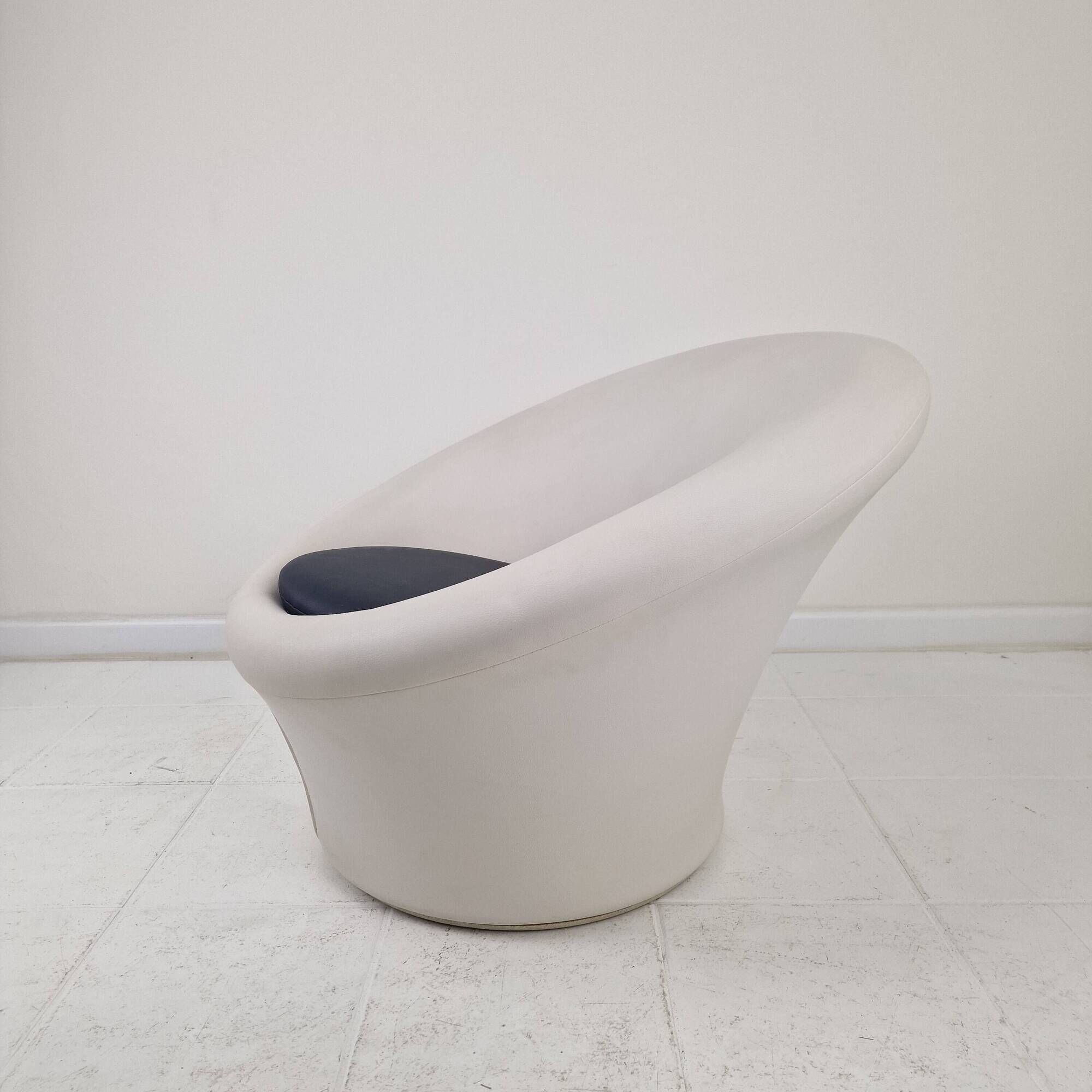 Iconic Pierre Paulin 'Mushroom' Chair (Model F560) for Artifort, 1960's