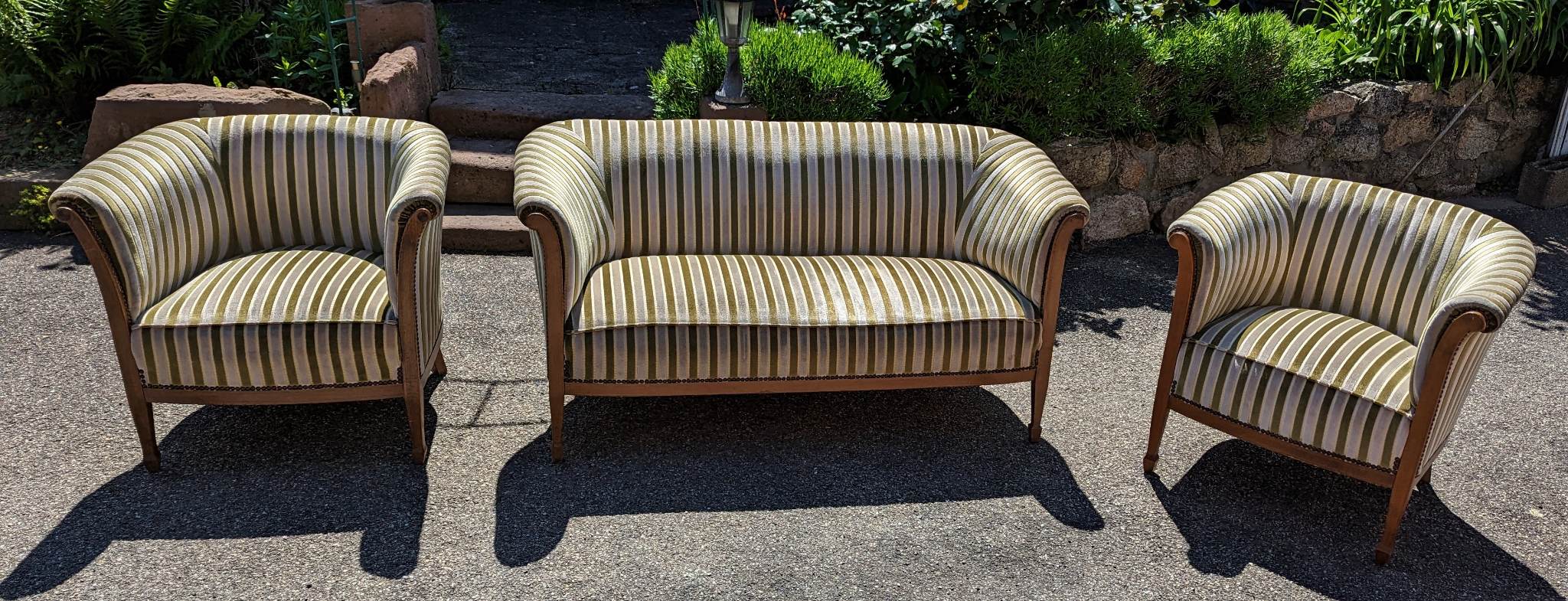 Sofa + 2 armchairs basket