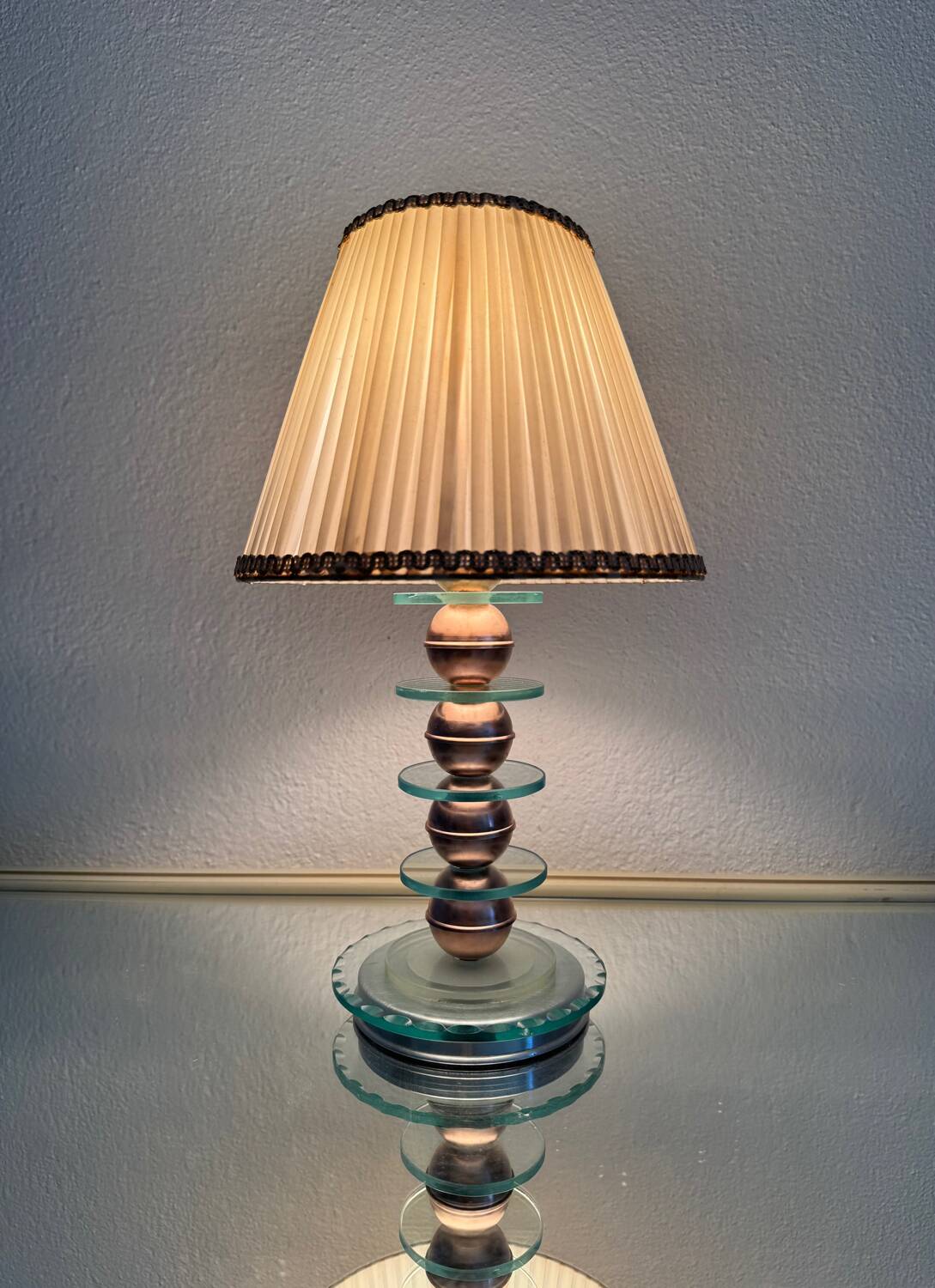 Small Art Deco lamp in copper glass