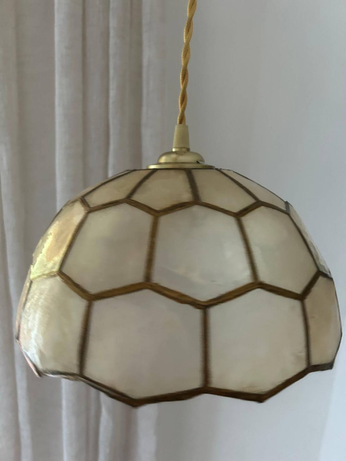 Vintage mother-of-pearl pendant
