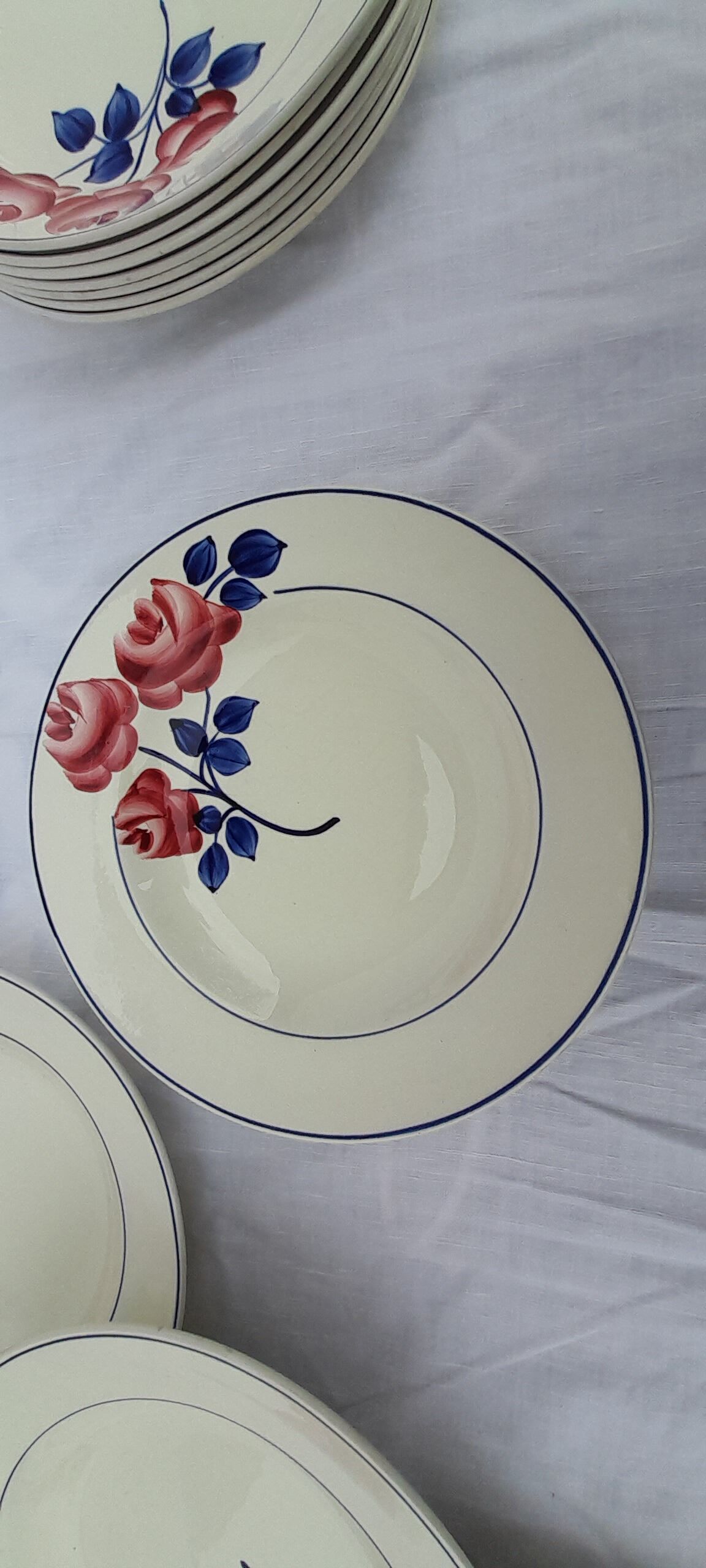 8 hollow earthenware plates H B C M Creil Montereau model roses red diam 22 cm