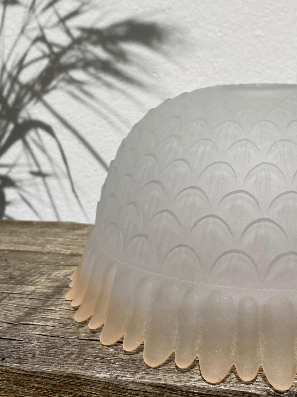 Antique white frosted glass or pendant lamp