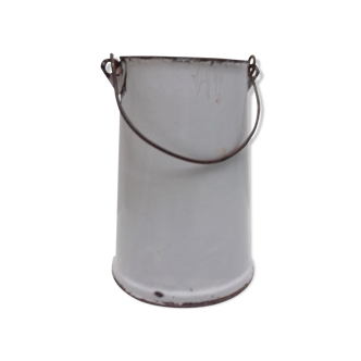 Pot émaillée blanc