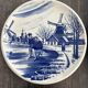 4 Assiettes plates Delft Boch
