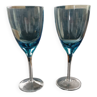 2 verres à pieds