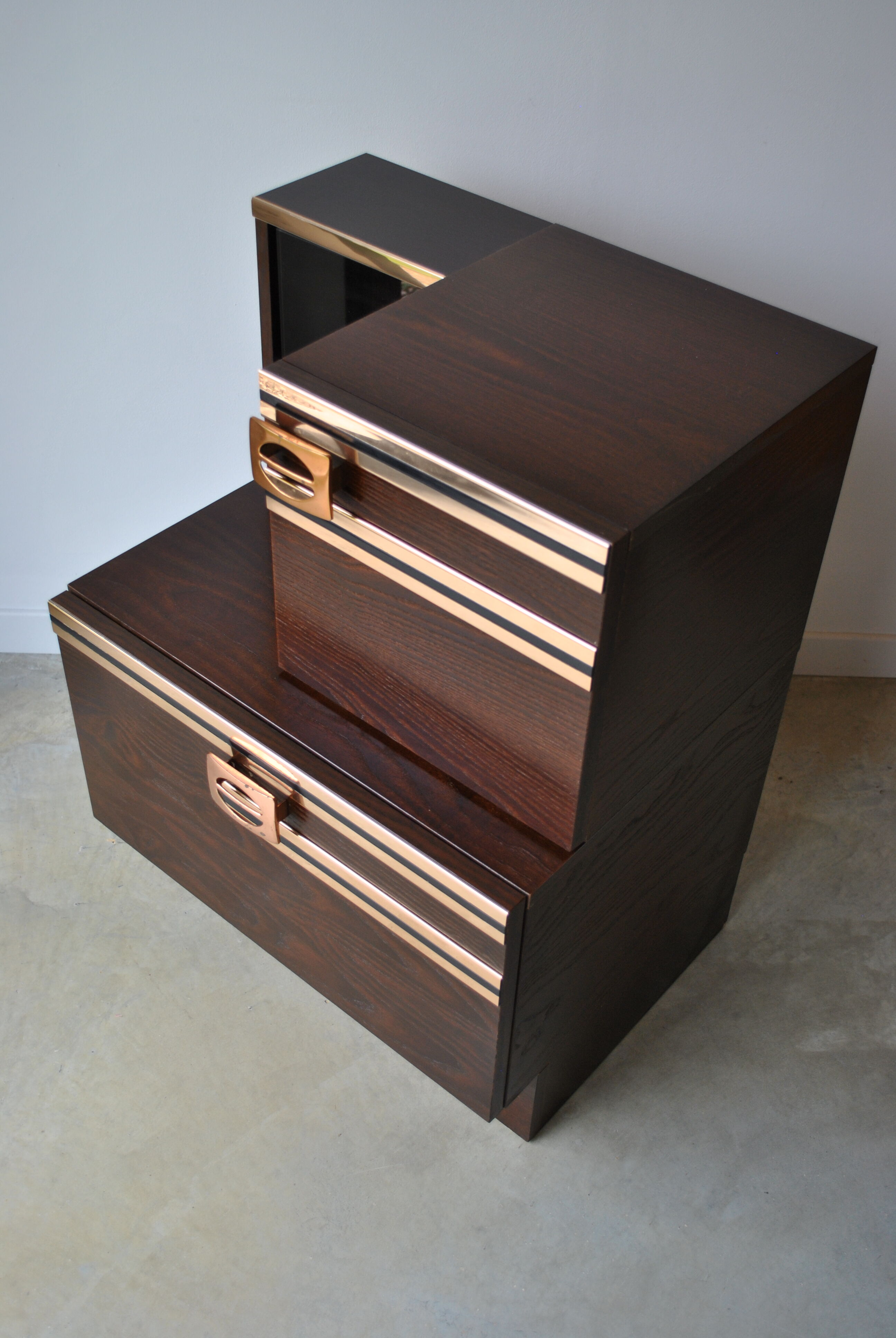 Vintage 1980 bedside