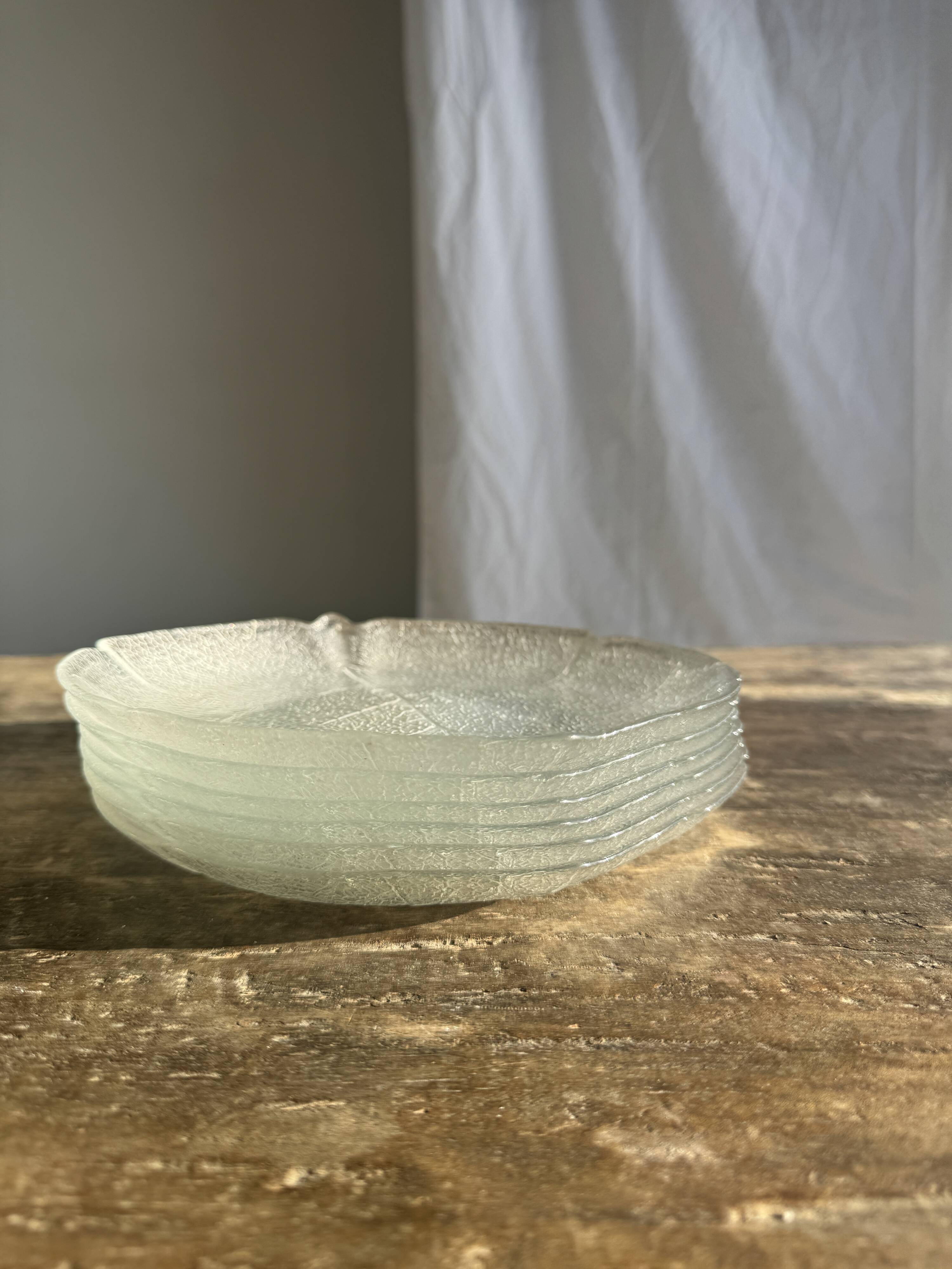 Lot de 6 petites assiettes en forme de feuille en verre vintage Arcoroc Asp