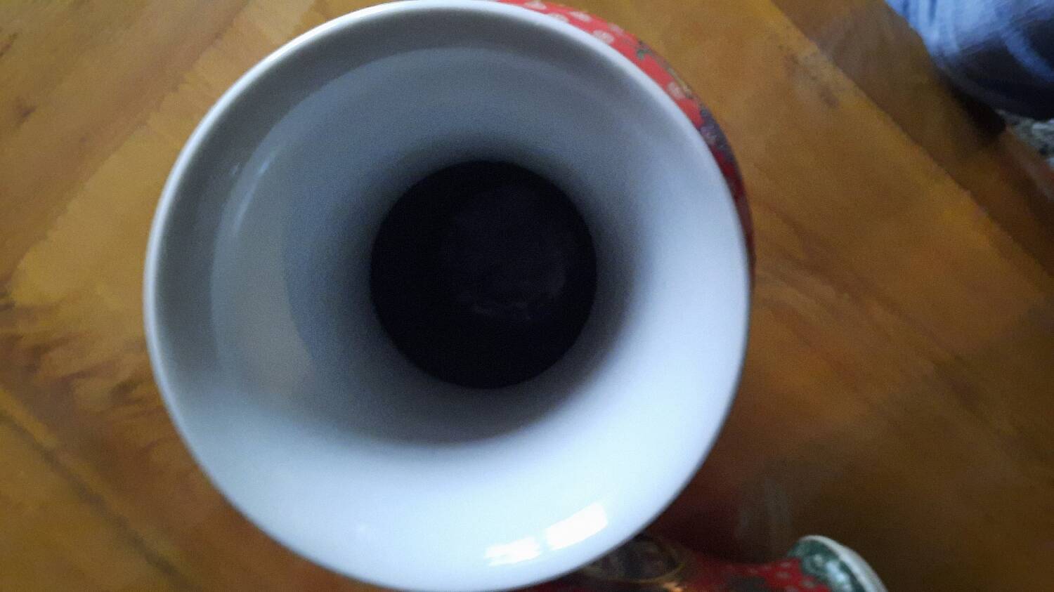 Pair of large Chinese vases in imperial style