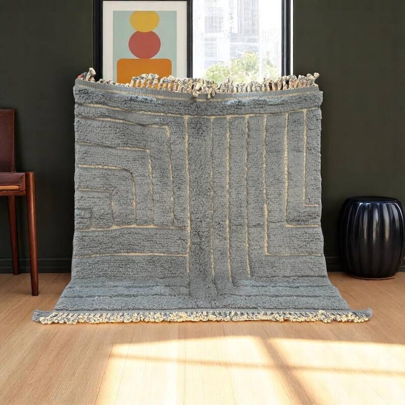 Light grey wool Berber rug size 150 x 250 cm