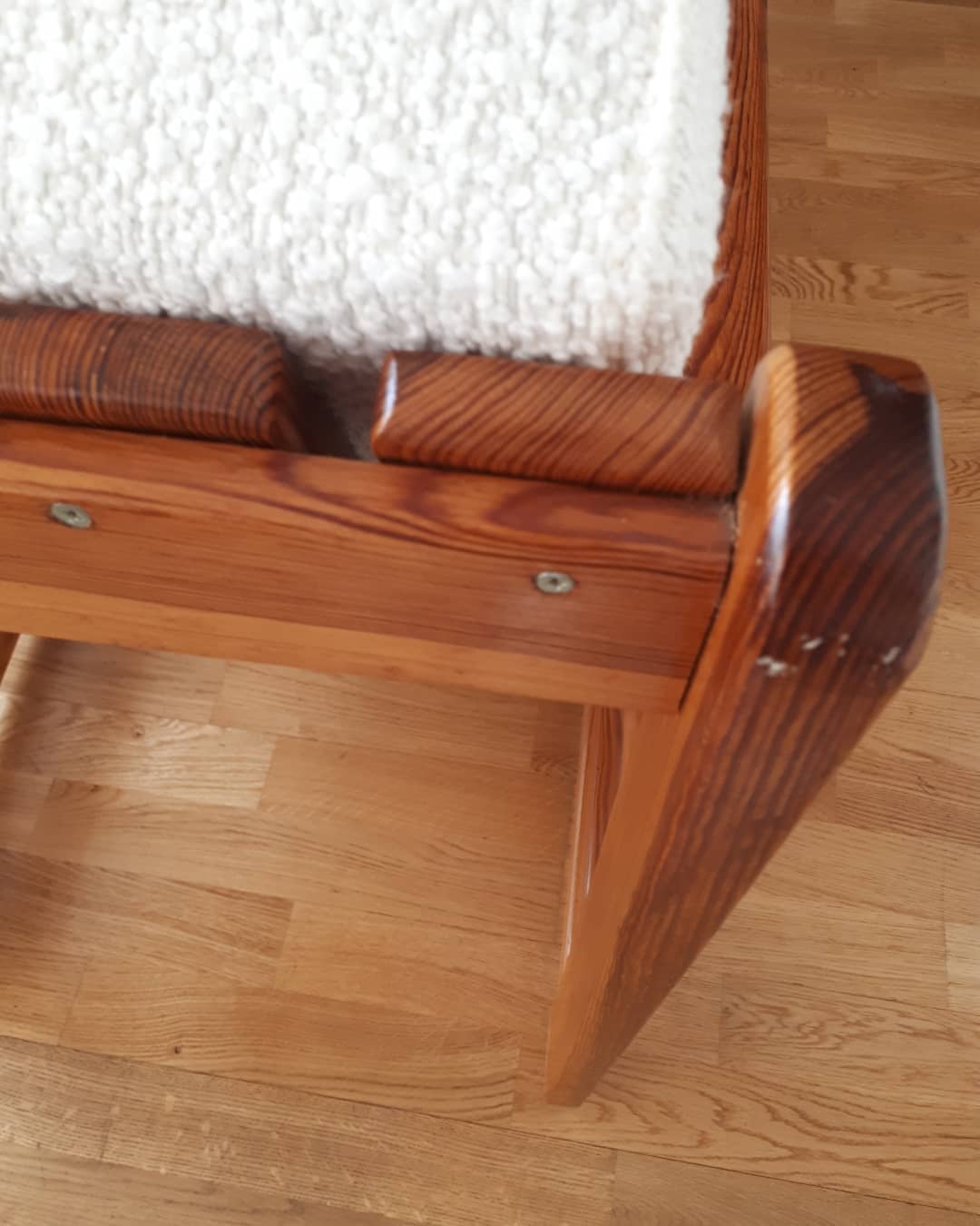 Vintage armchair in solid pine 70s