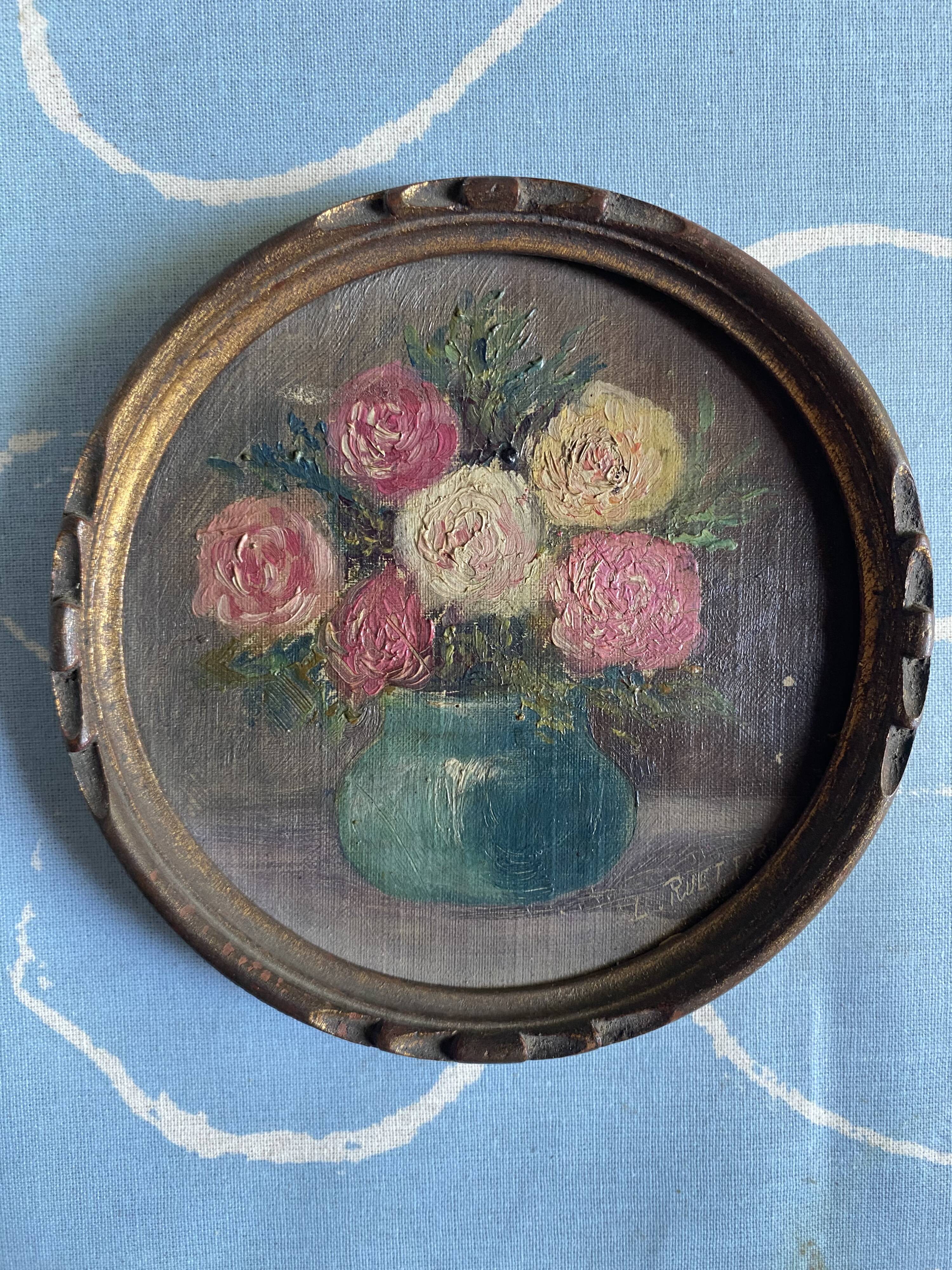Mini round table bouquet of roses