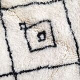 Berber carpet Beni Ouarain with black diamonds 296x187cm