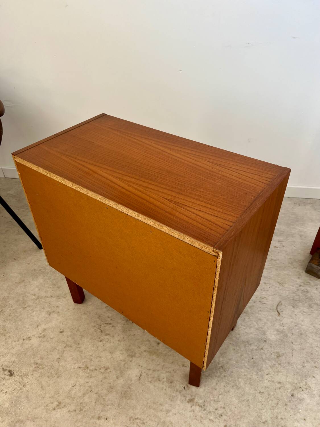 Small chest of drawers or bedside table in teak, Scandinavian design from the 70s vintage
