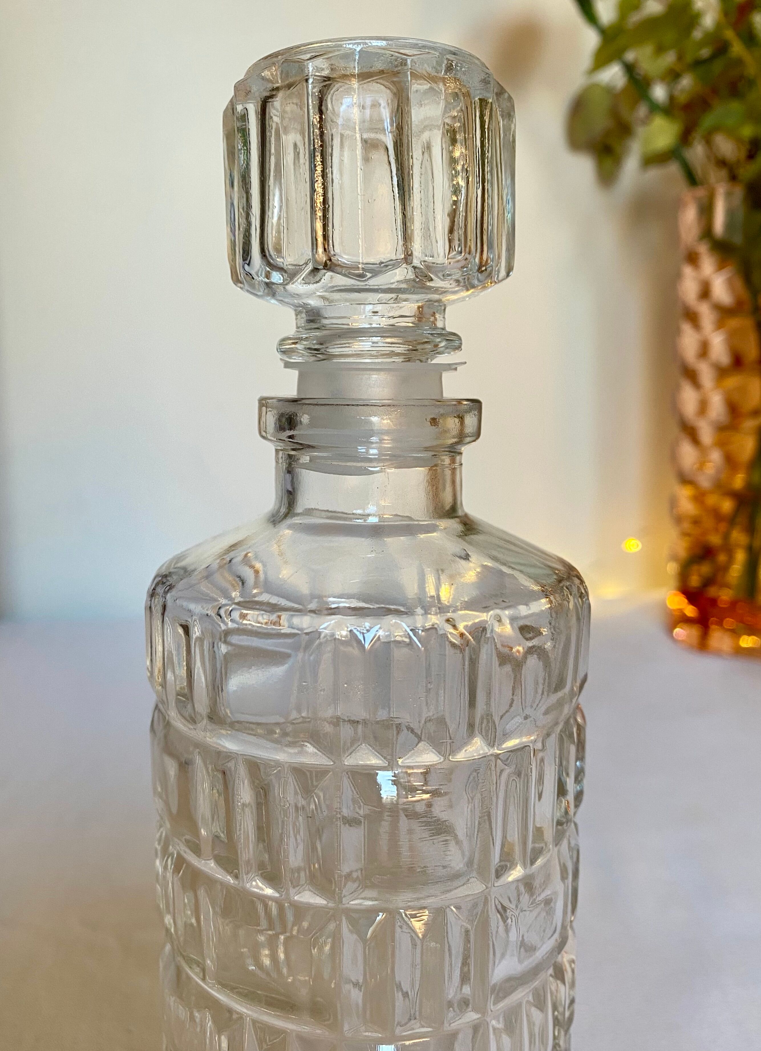 Carfe carved glass - art deco