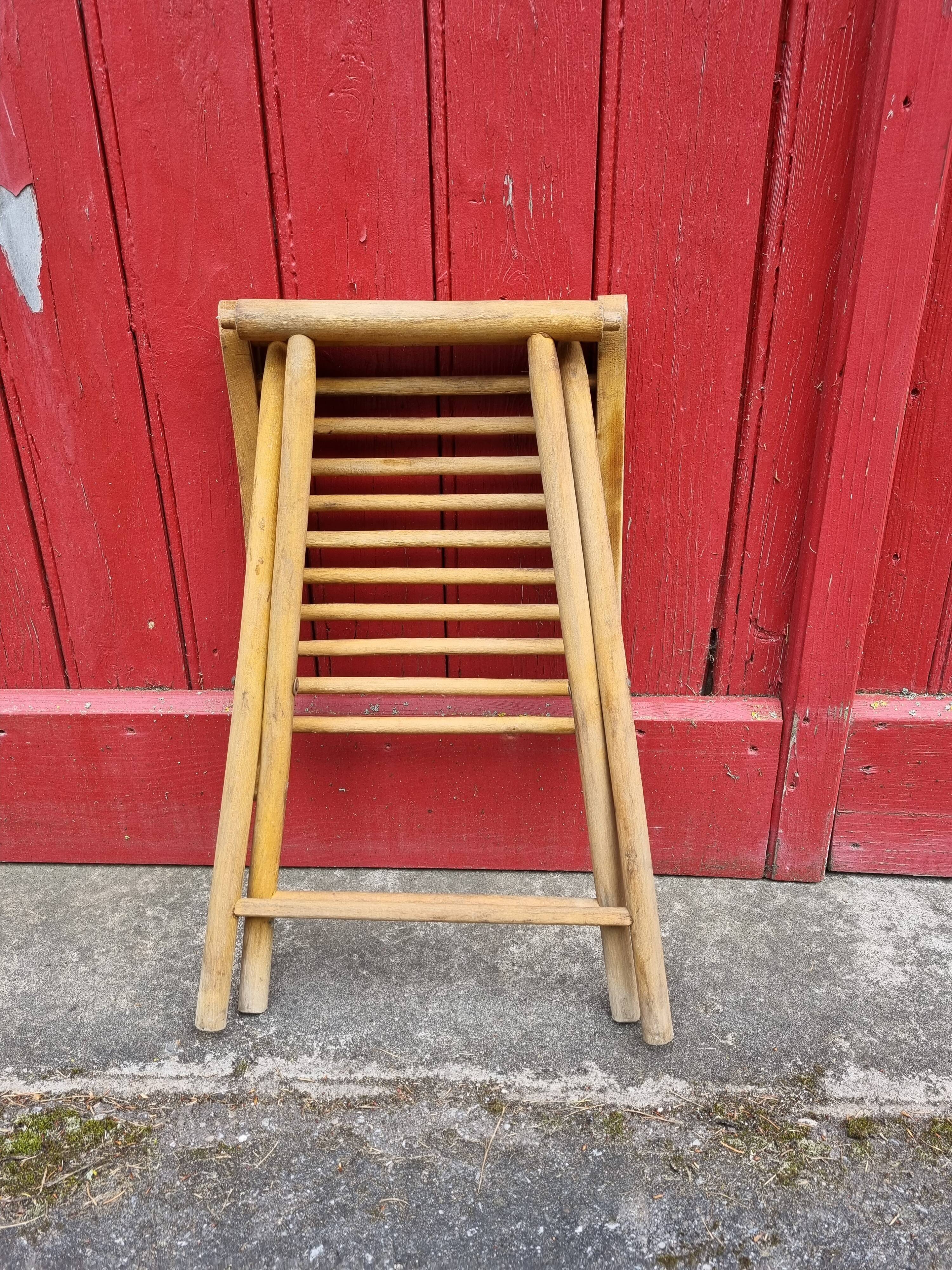 Folding stool