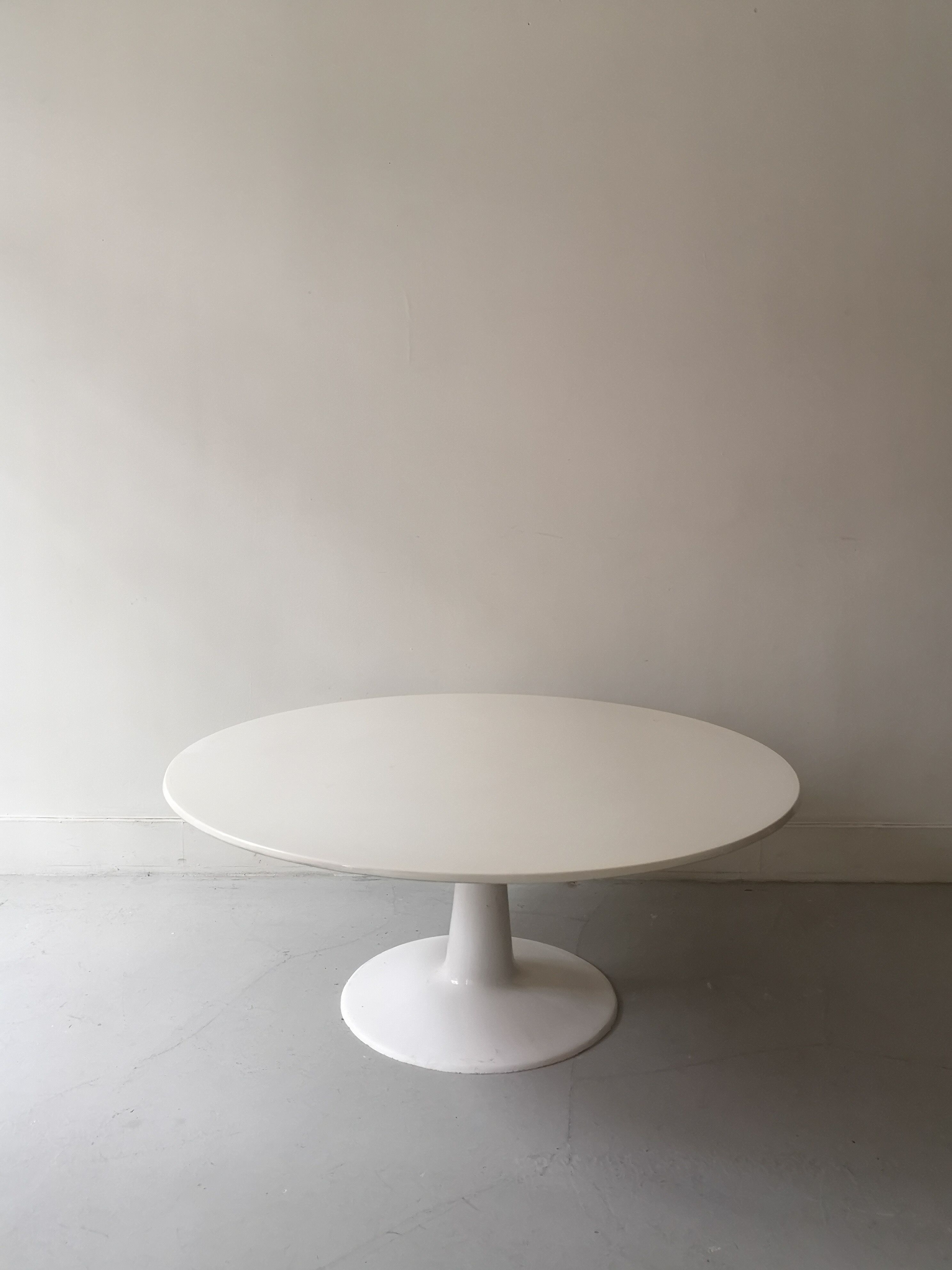 Fiberglass tulip coffee table, design 1970