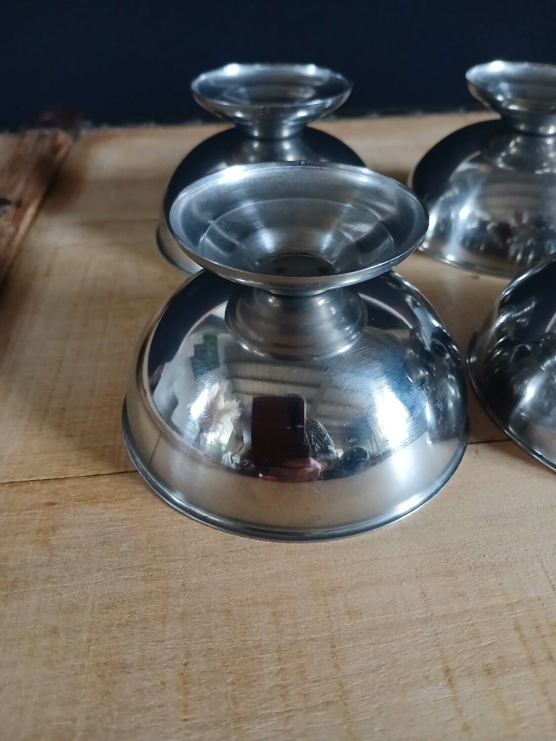 4 stainless steel ice cream cups