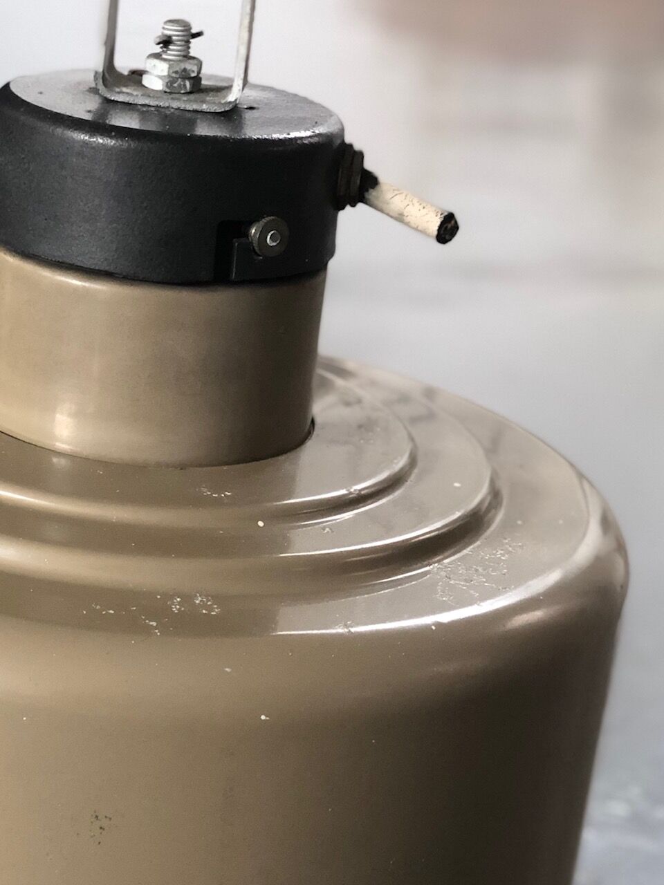 Industrial light pendant