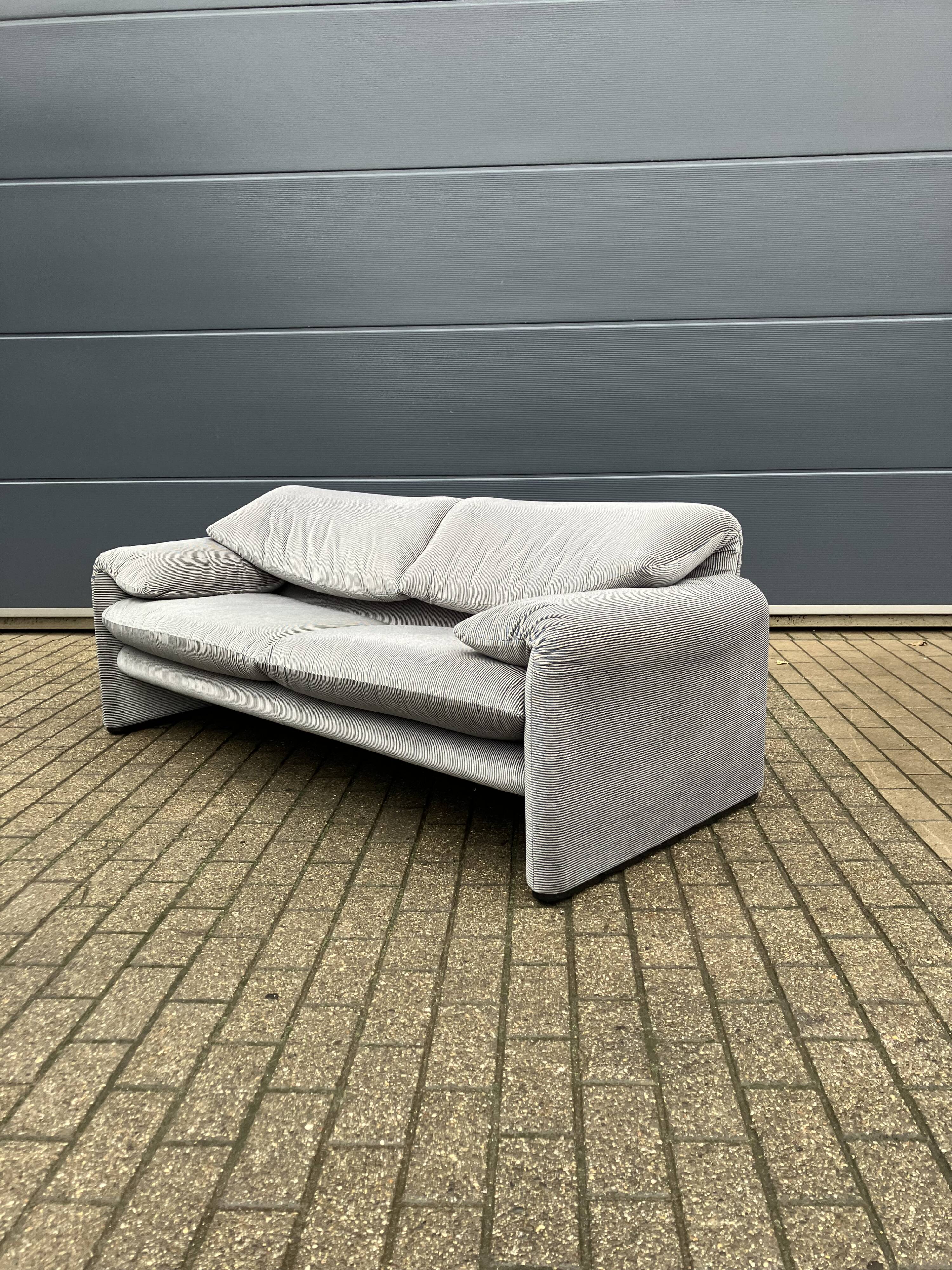 Originele Cassina Maralunga 2,5zit (190 cm) in NIEUWSTAAT!!