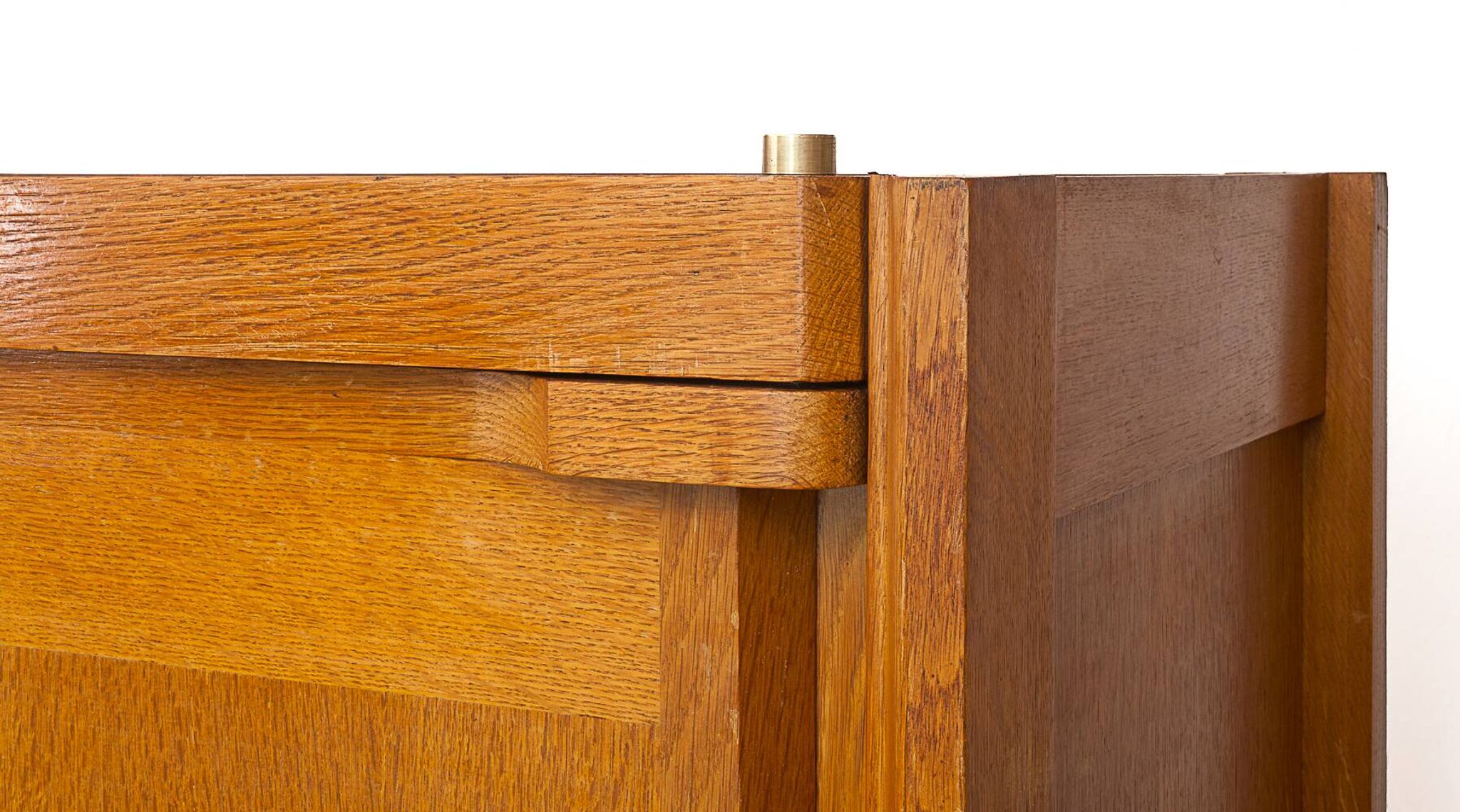 Armoire par Guillerme et Chambron
