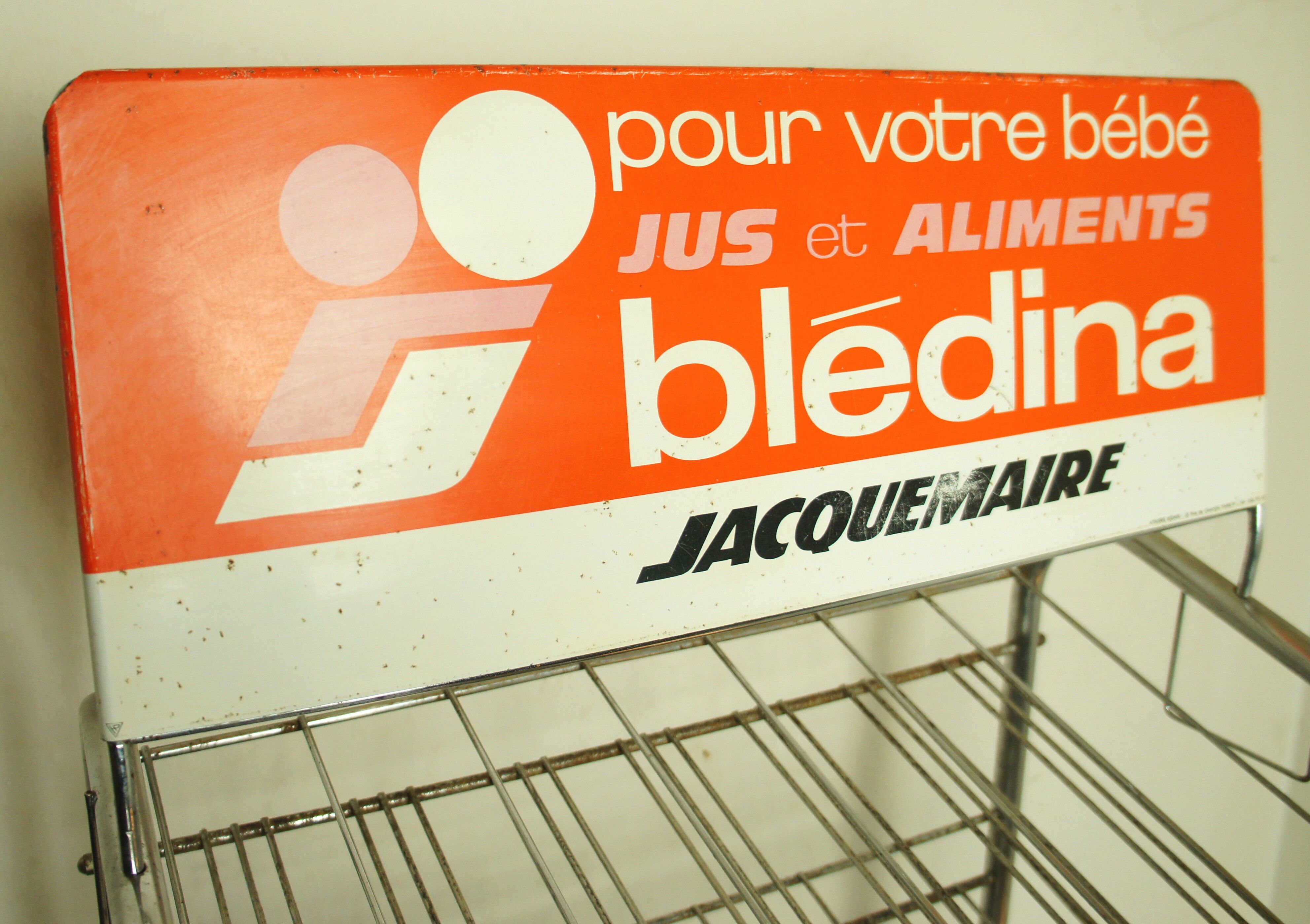 Blédina grocery shelf trade display