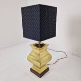 Paire de lampes de table de style Régence avec abat-jour noirs – Base en laiton et bois