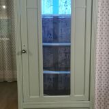 Armoire vitrée parisienne