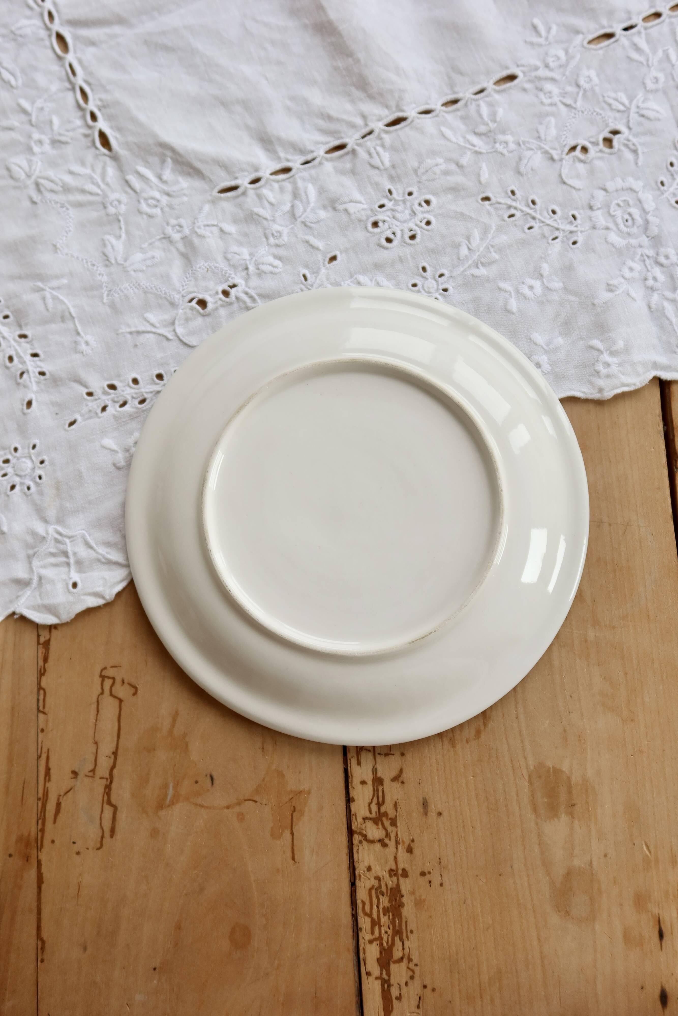 Vintage barbotine plate – Fruit decoration