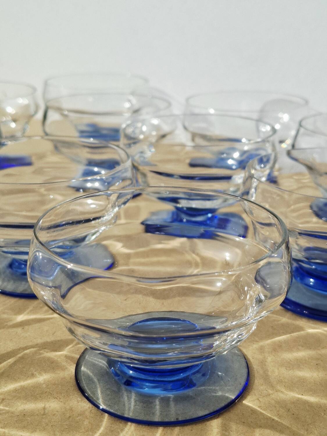 12 champagne coupes 1930