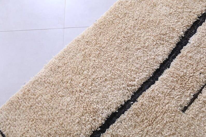 Handmade Beni Ourain Berber rug, size 2/3 m.