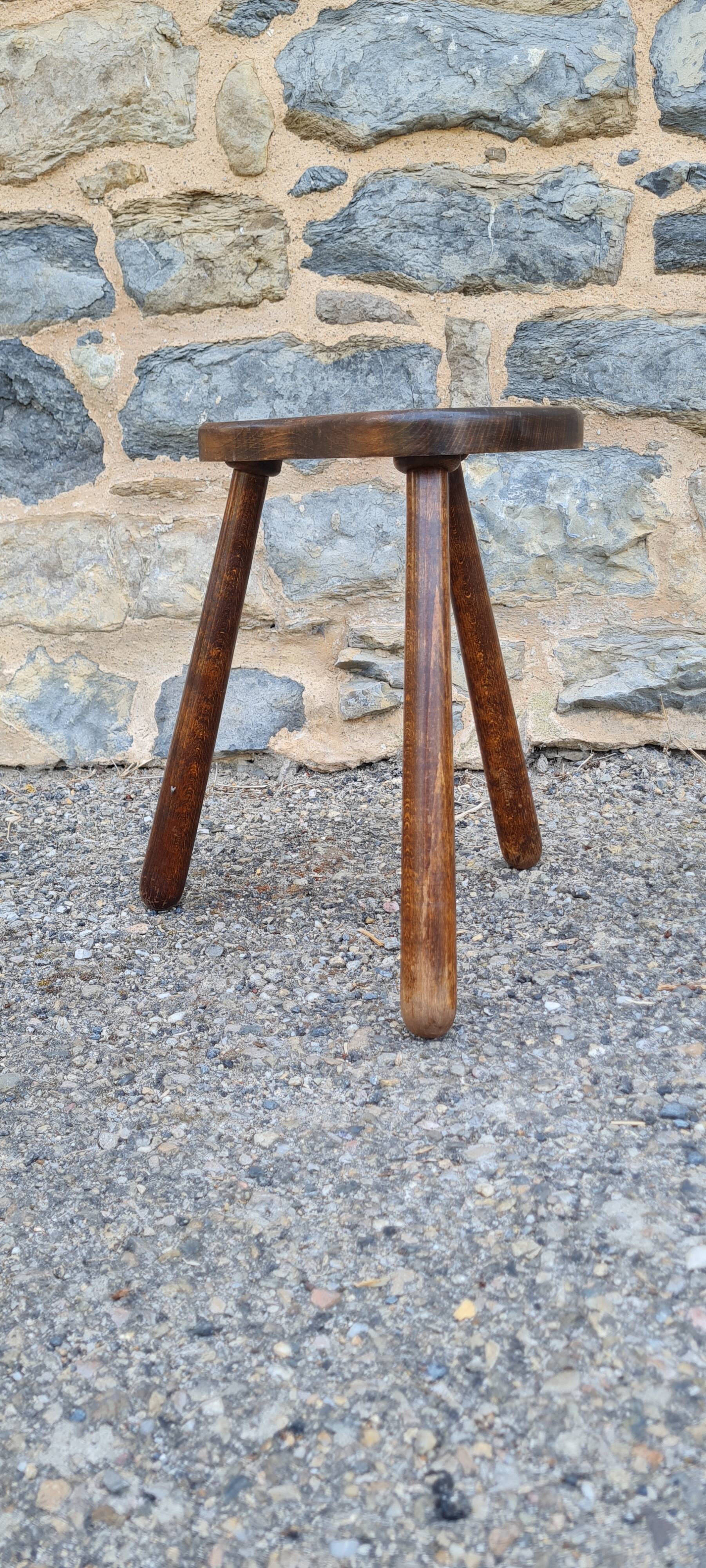 Tripod stool