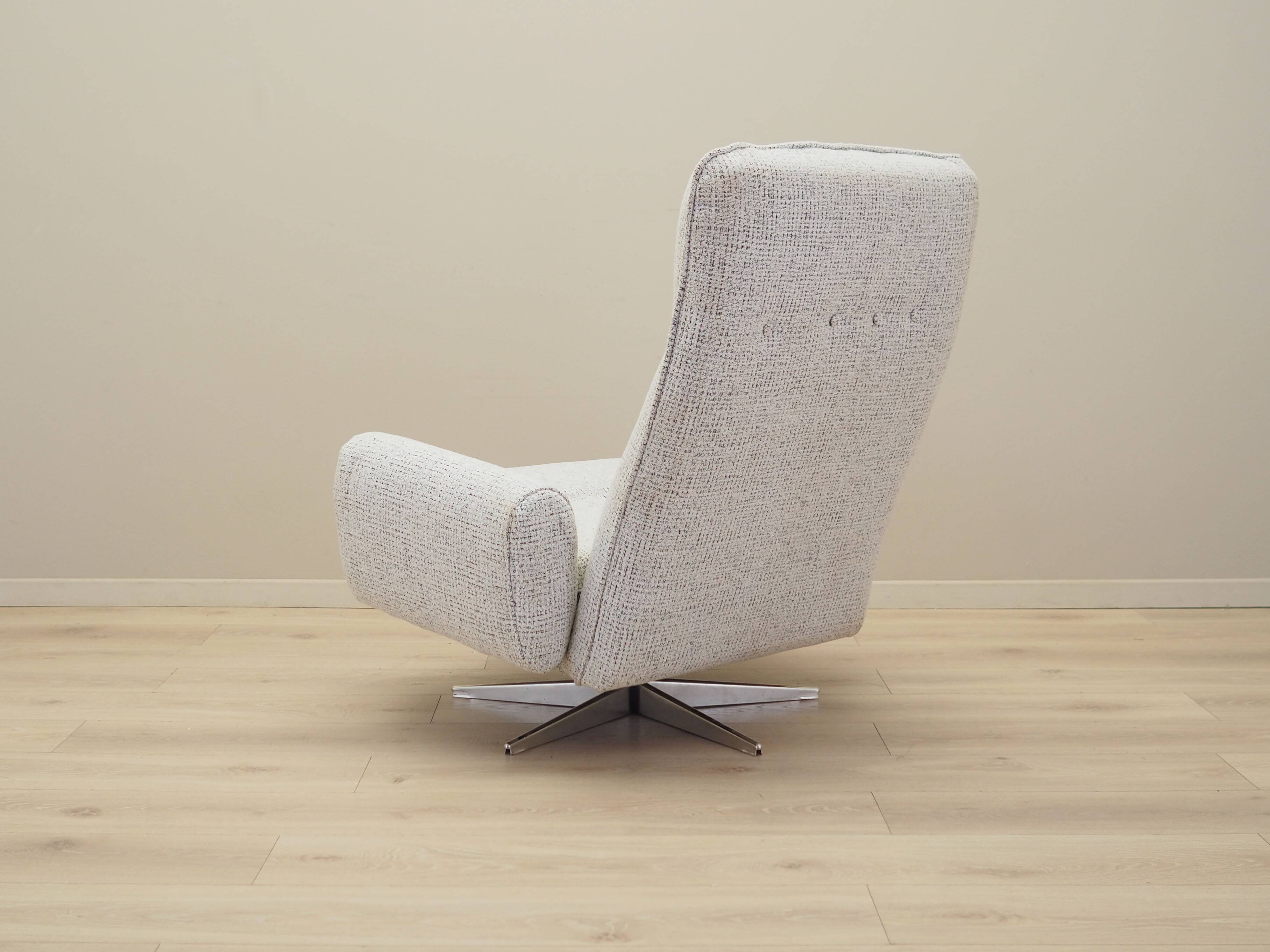 Chaise pivotante, design italien, années 1970, production : Italie