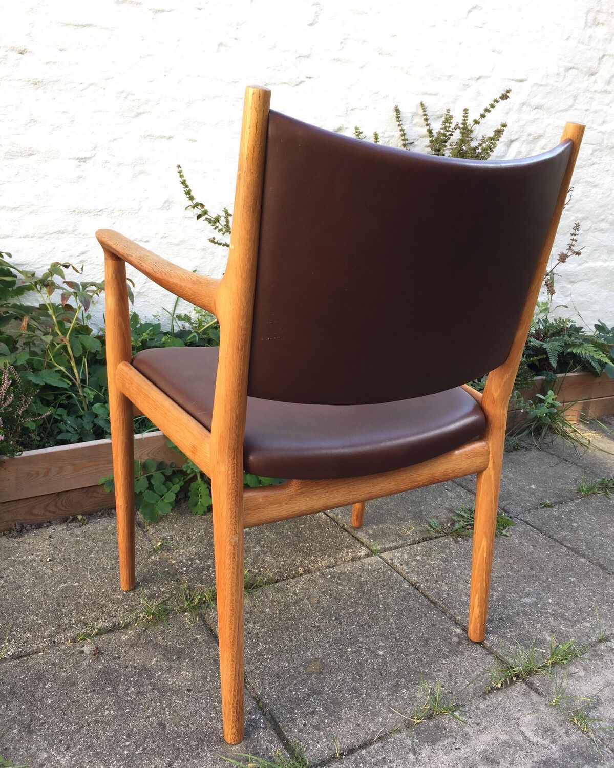Wegner armchairs, model JH 513