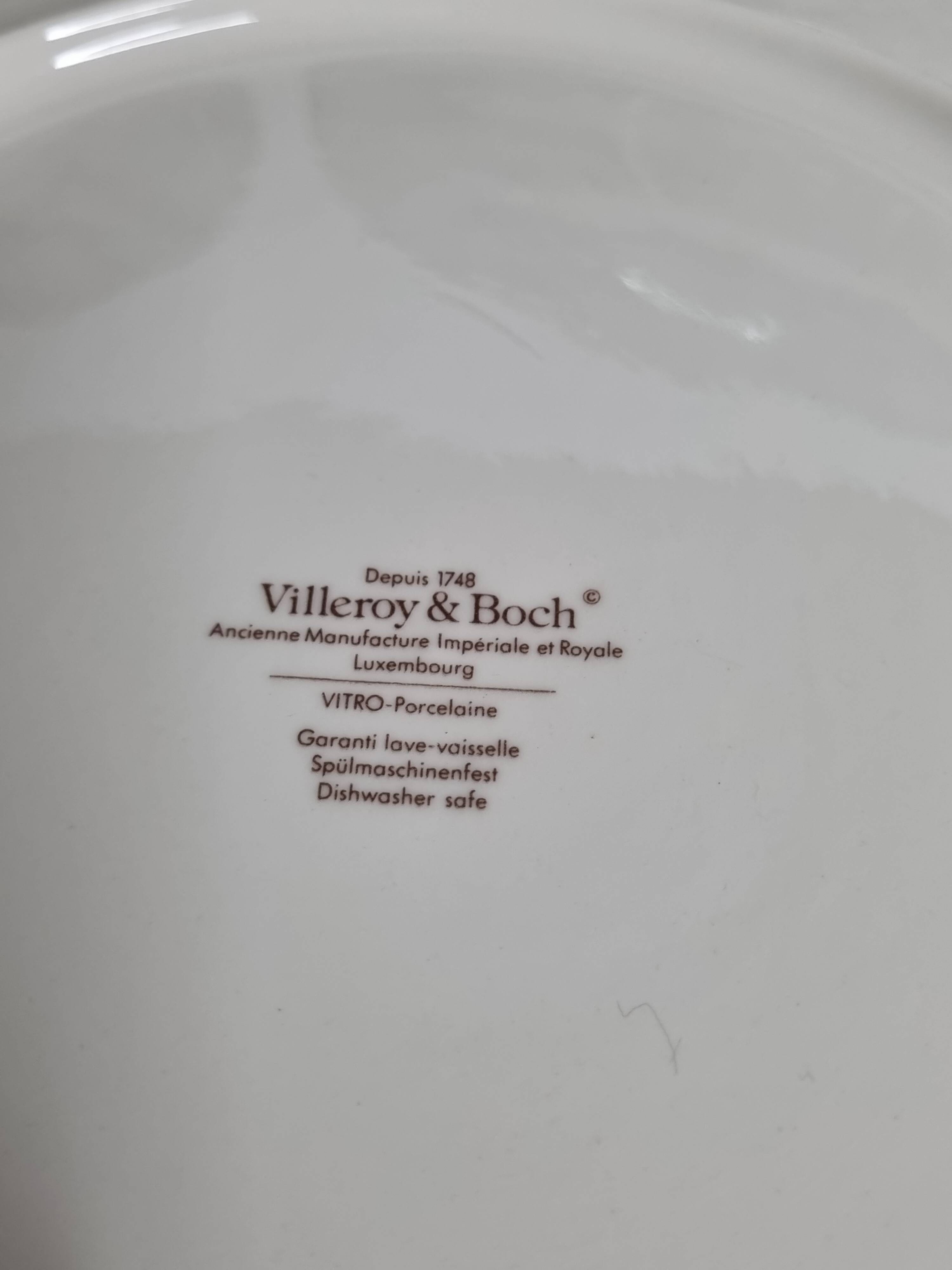 Set of 4 large Villeroy & Boch marble effect plates – 27 cm