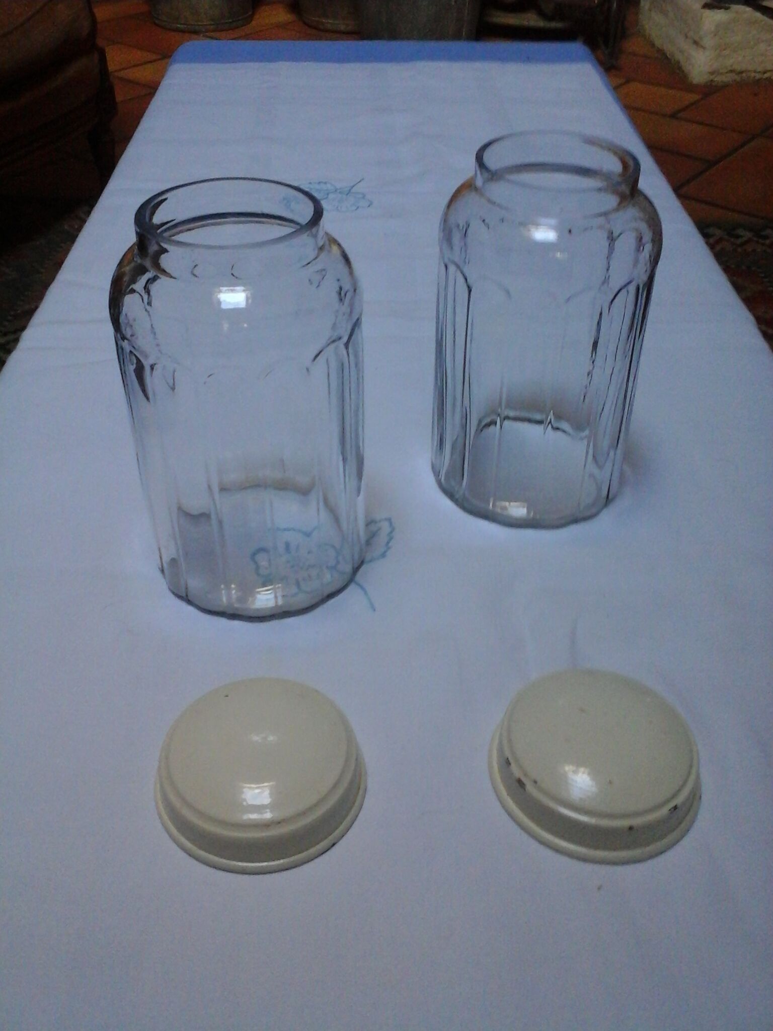 Lot of 2 old jars