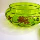 Bonbonnière ancienne en verre vert et fleurs dorées