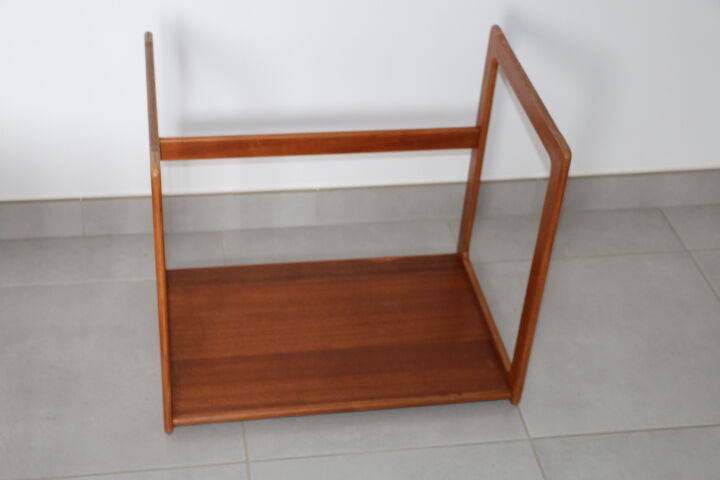2 pull-out tables 1960