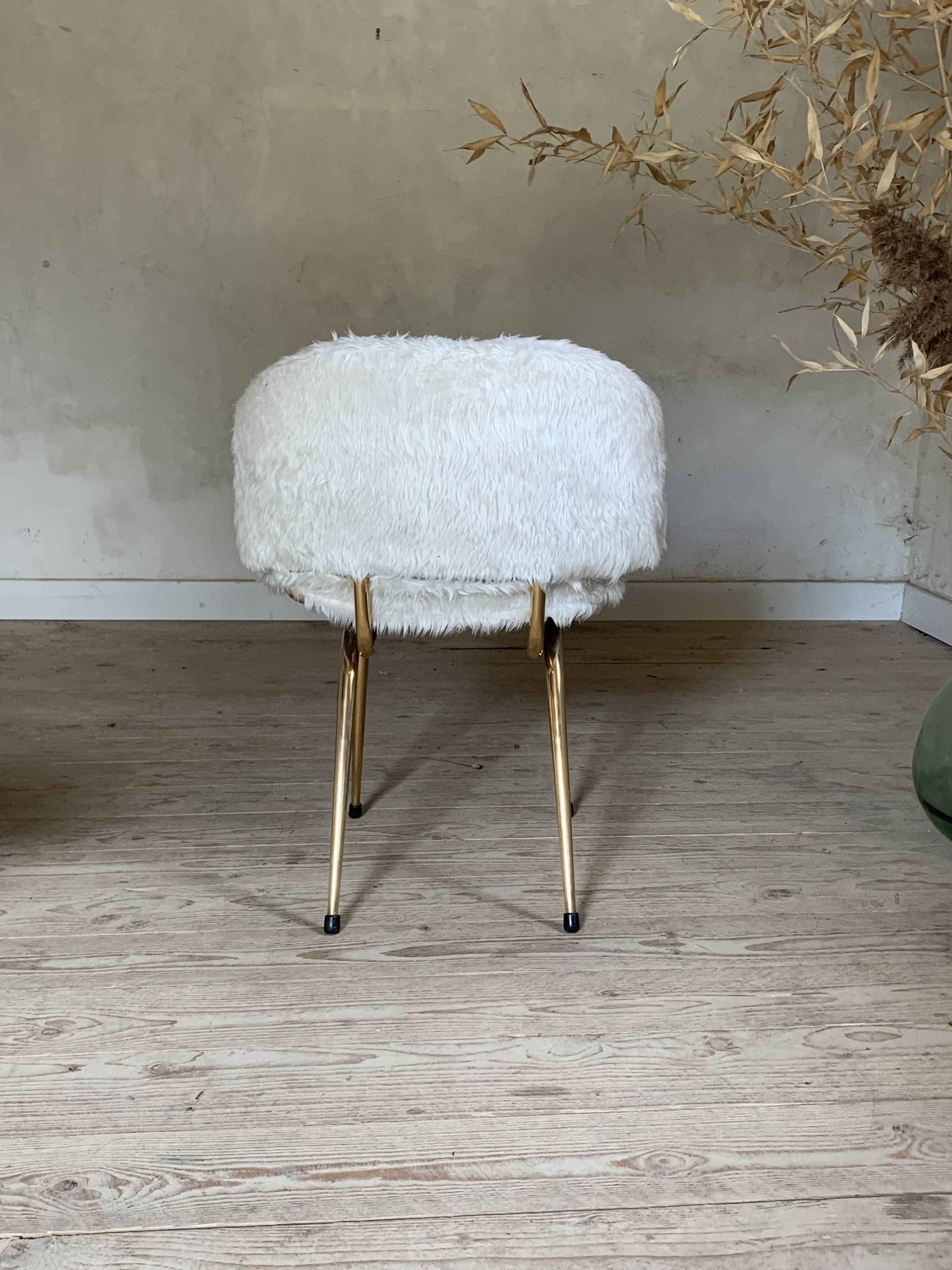 Chaise cocktail vintage moumoute blanche
