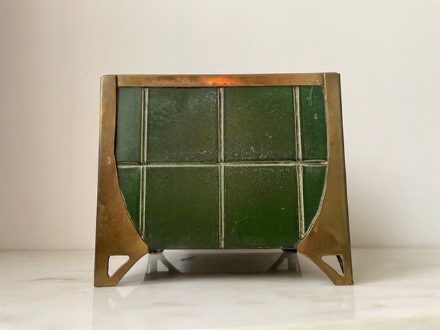 Pot cover in sheet metal and brass Art Nouveau Vienna Secession.