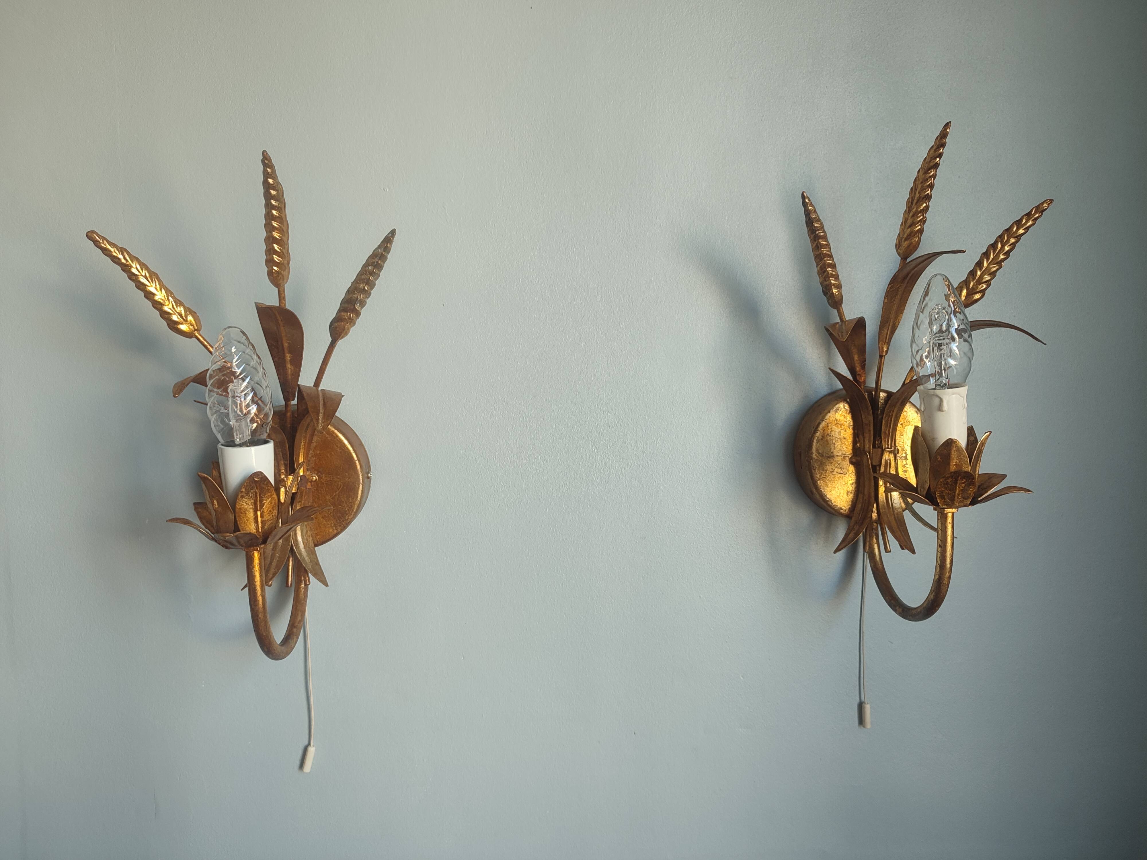 Pair of vintage Italian Hollywood Regency style sconces
