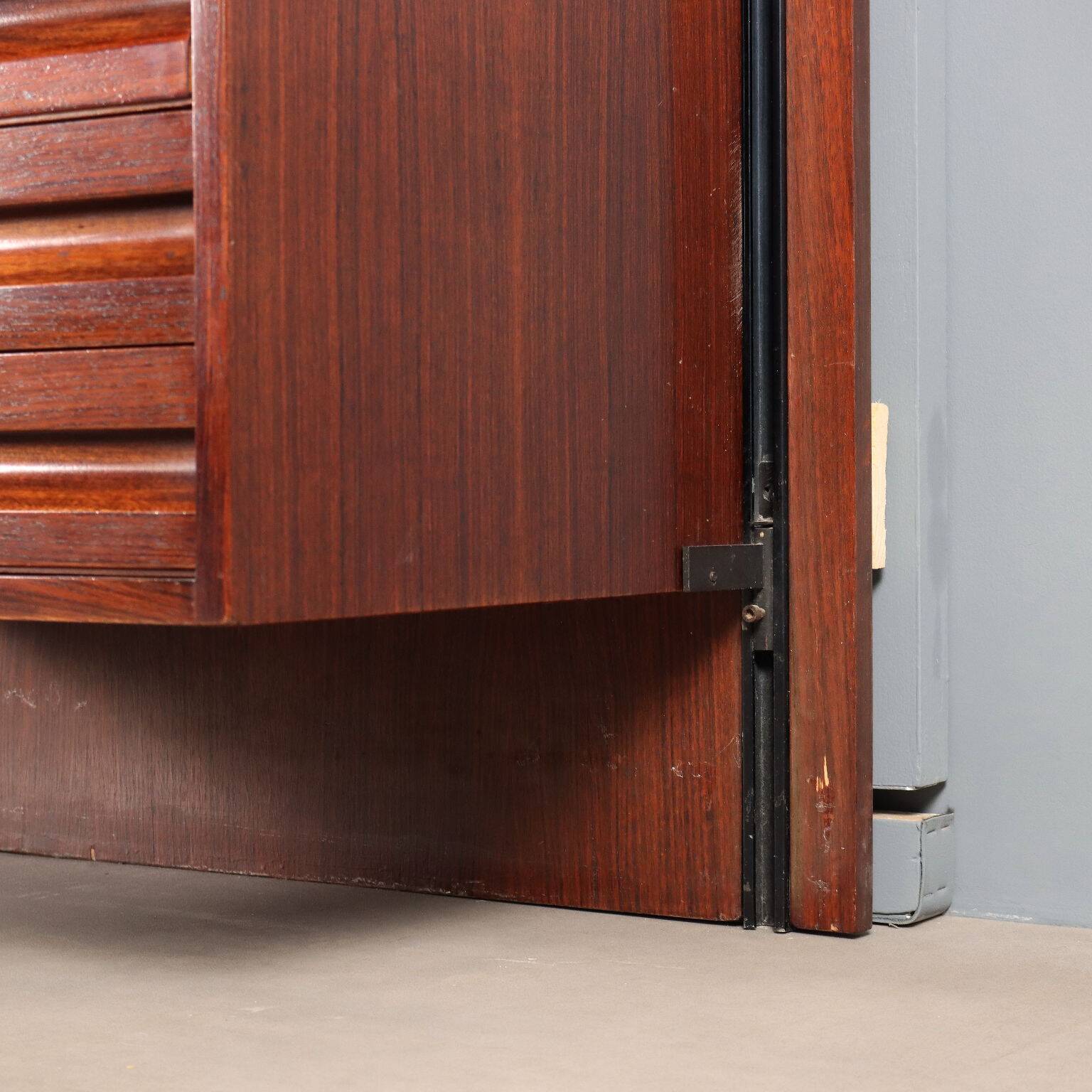 Bookcase 'E22' by Osvaldo Borsani for Tecno - 1960s