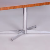 Table basse en noyer restaurée du milieu du siècle, acier chromé, Tchéquie, années 1960